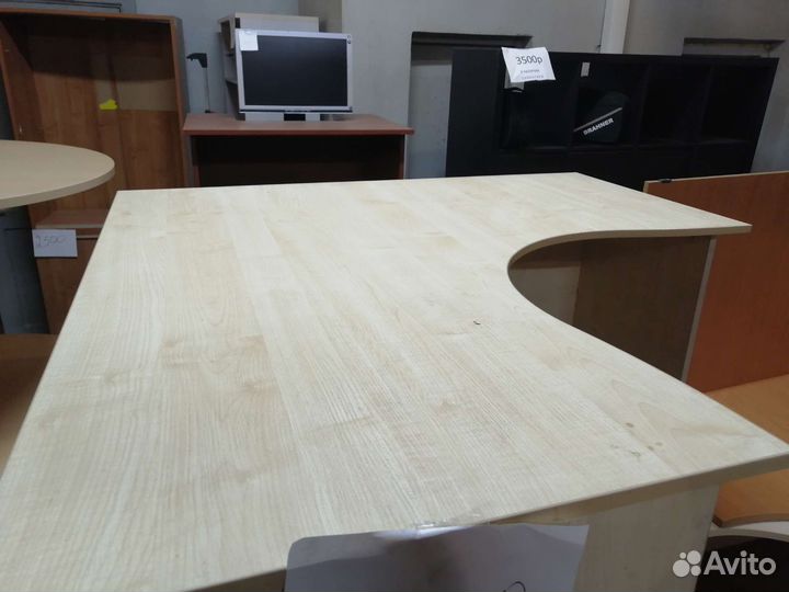 Стол угловой