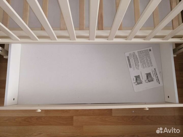 Детская кроватка с матрацем