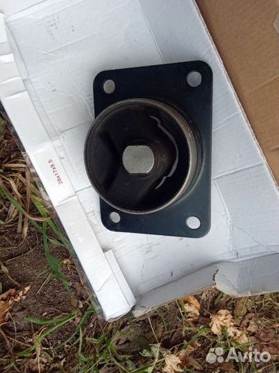 Опора двигателя, кпп Сузуки сх4