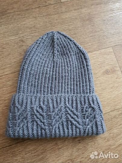 Шапки женские ручная работа