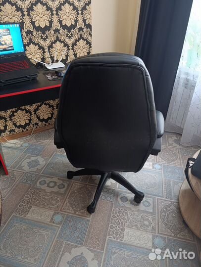 Компьютерное кресло