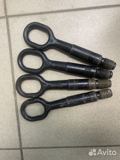 Крюк буксировочный ауди а4 а5 q5