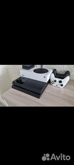 Игровая приставка ps4