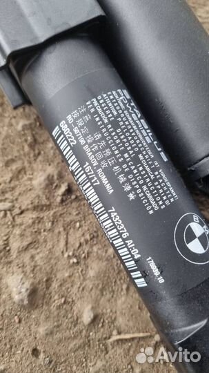 Амортизатор крышки багажника правый BMW 4 7432376