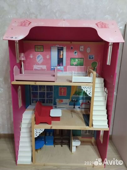 Домик кукольный