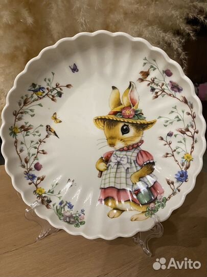 Фарфороаая тарелка