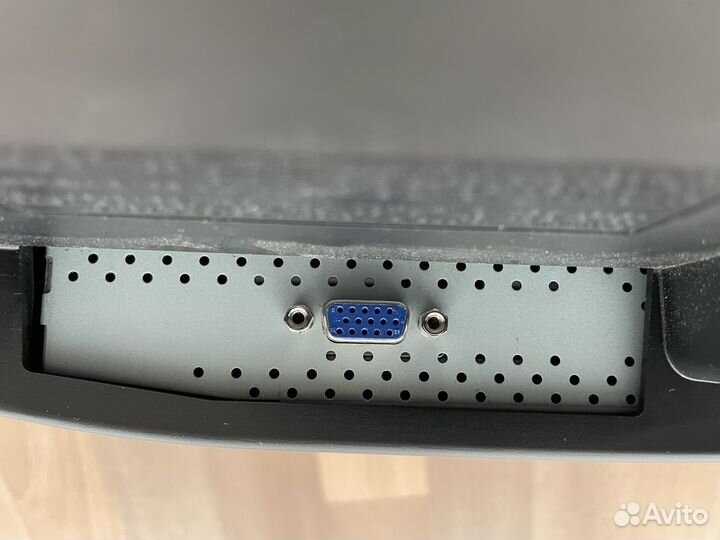 Монитор LG Flatron E2241S-BN