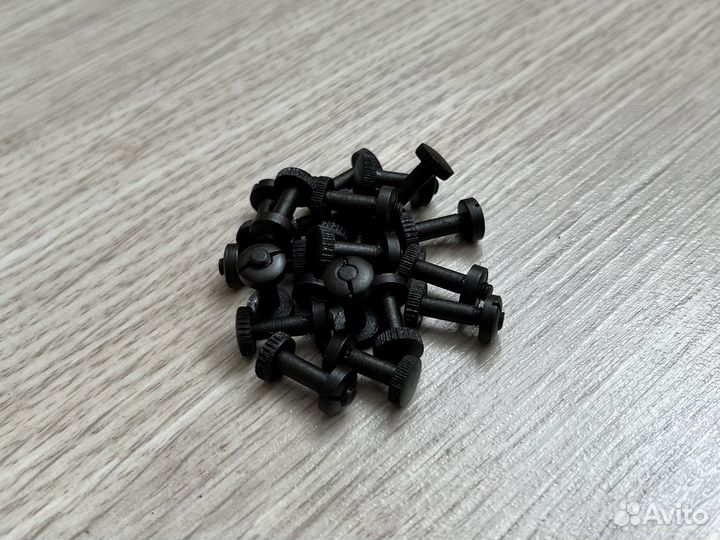 Накладки и болты на чеха