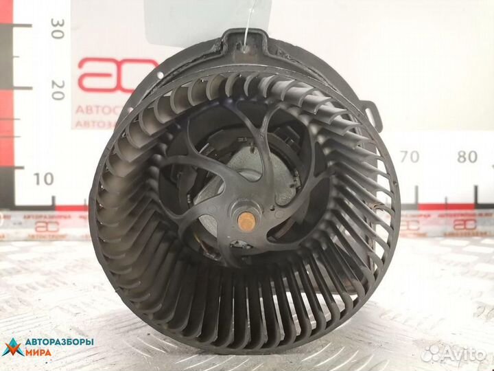 Моторчик печки seat Toledo 4 2013 6R2819015