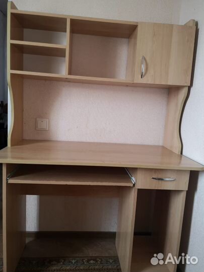 Компьютерный стол