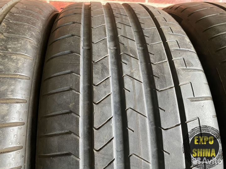 Pirelli P Zero PZ4 255/40 R21 и 285/35 R21 102Y