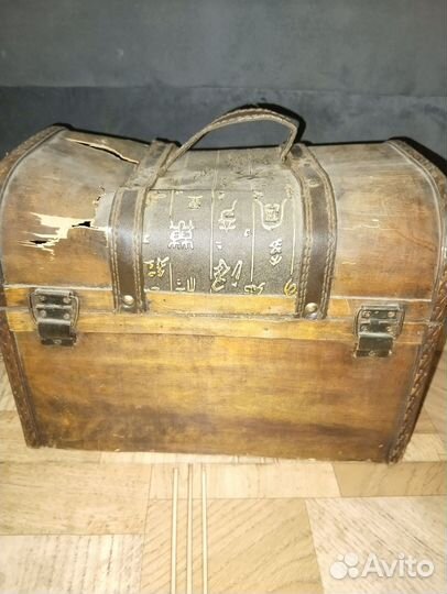 Сундук деревянный