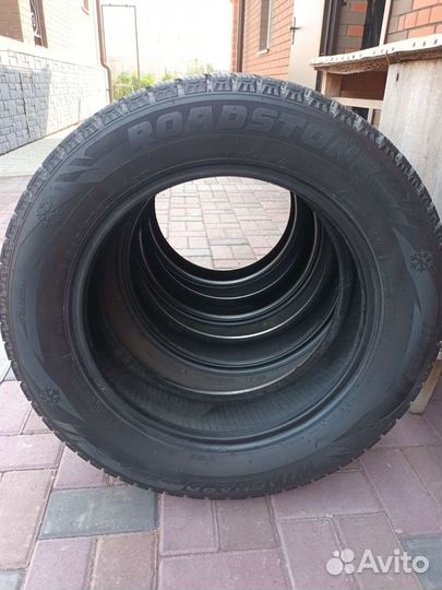Roadstone Winguard Spike 225/60 R17 99T
