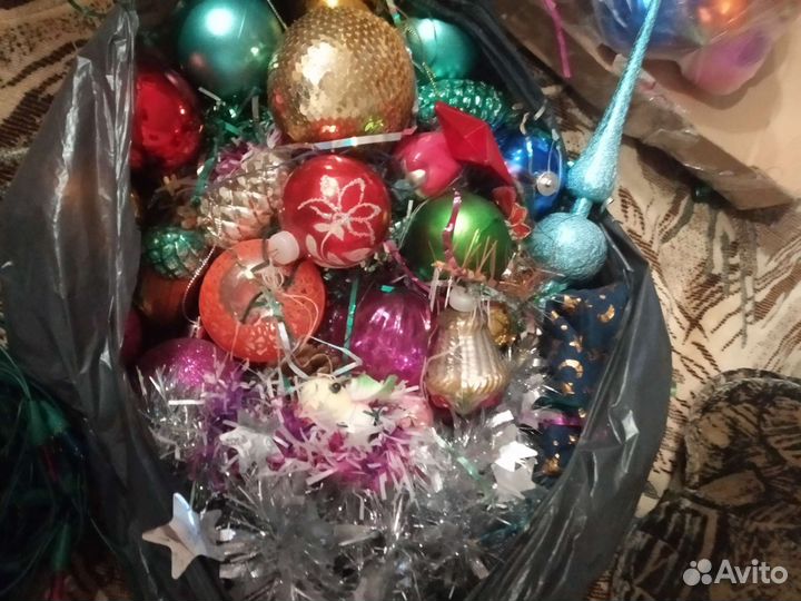 Ёлку с игрушками
