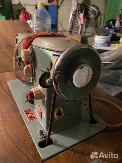 Швейная машинка LADA чехословакия