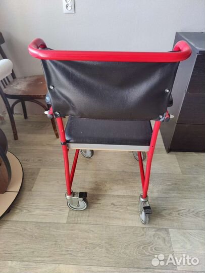 Инвалидная коляска