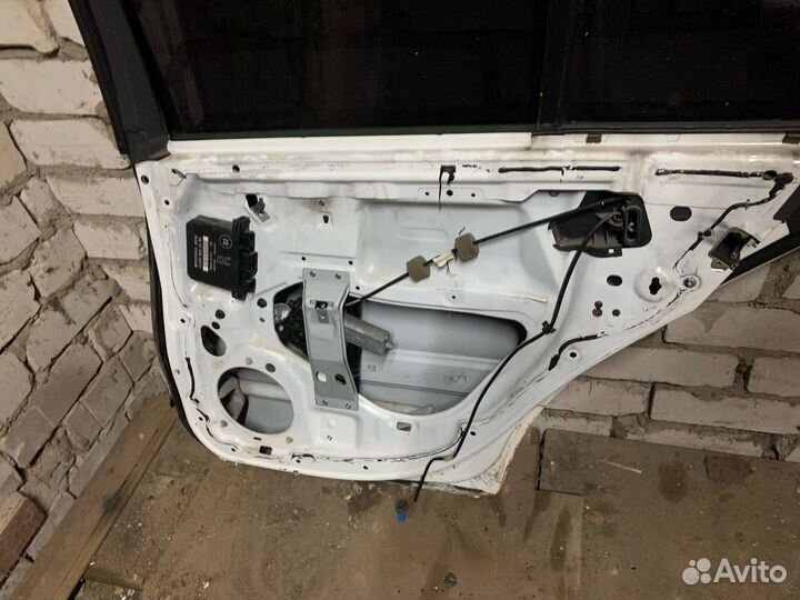 Двери на Mercedes w203