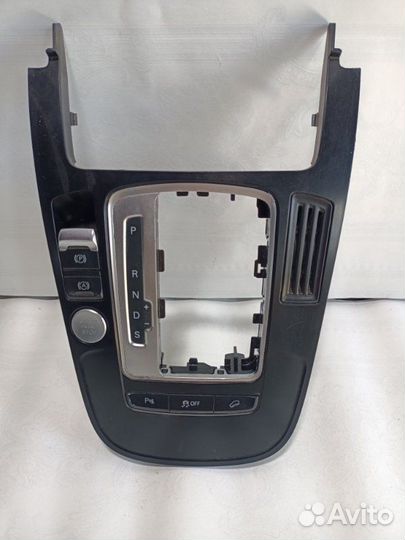 Вставка в центральную консоль Audi Q5 8R 2010