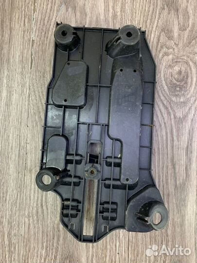 Полка аккумулятора Opel Corsa C