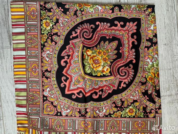 Шелковый платок