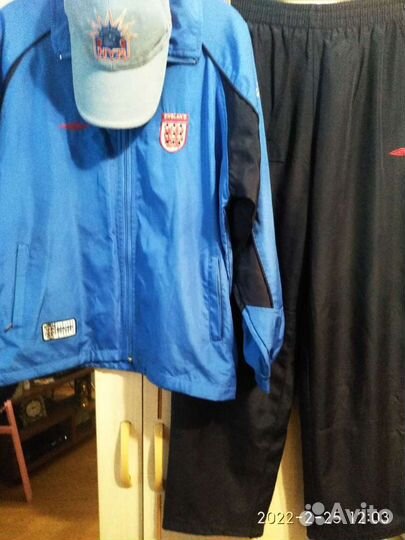 Спортивный костюм