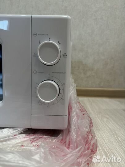 Микроволновая печь соло Binatone FMO 20M22 W белый
