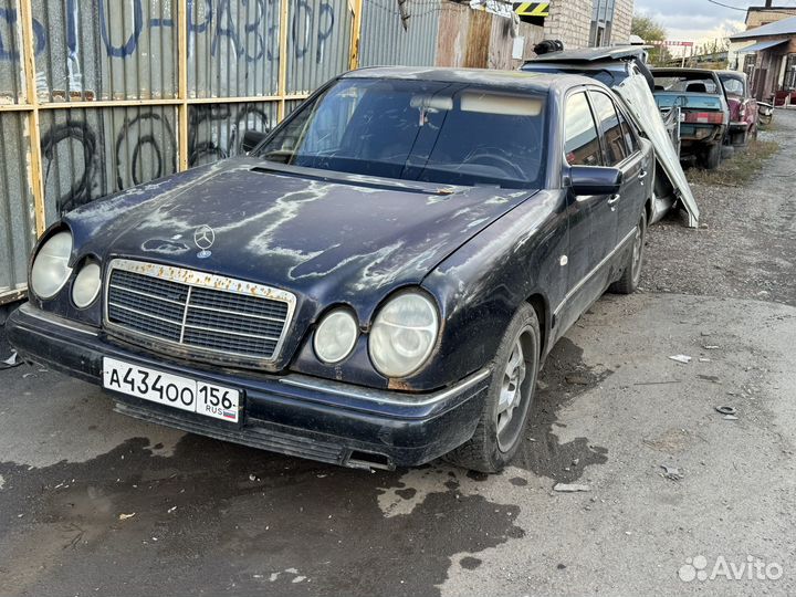 Разбор запчасти мерседес бенз E 210 2.3 АКПП