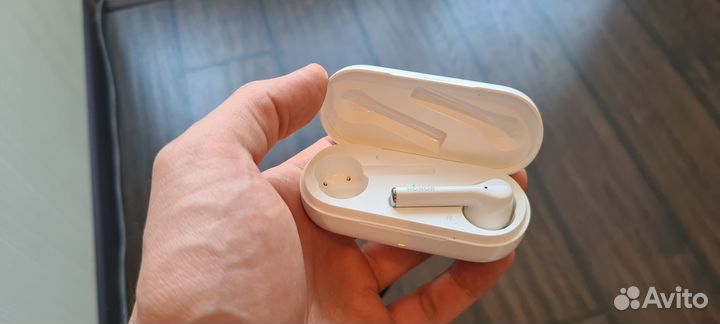 Кейс для наушников Huawei нерабочий