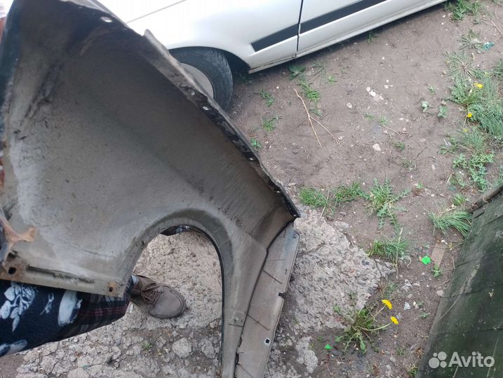 Крыло бмв е28