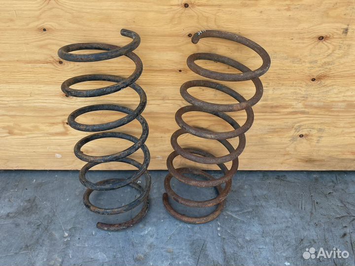 Пружины передние BMW E34