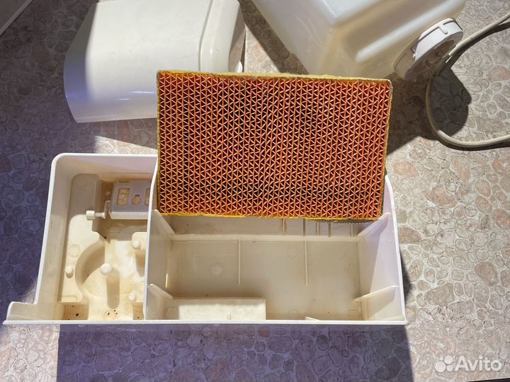 Увлажнитель Dantex D-H35AW