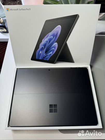 Microsoft Surface Pro 9 i5 16/256 Graphite