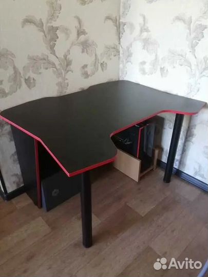 Стол игровой