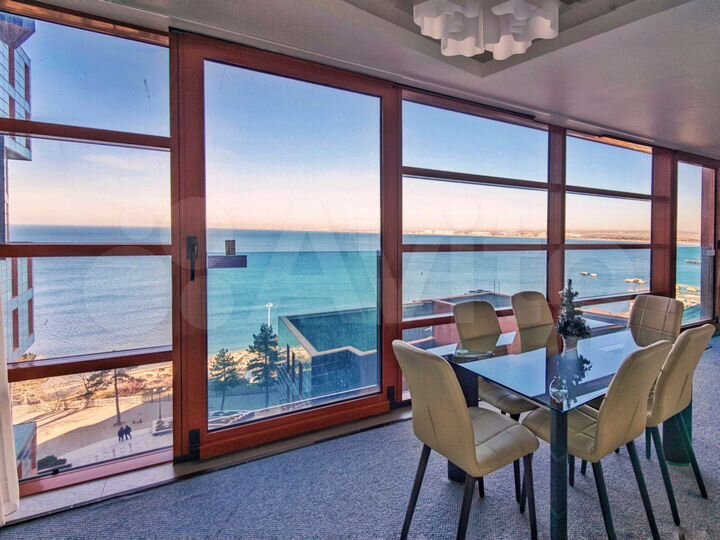 2-к. квартира, 104 м², 8/14 эт.