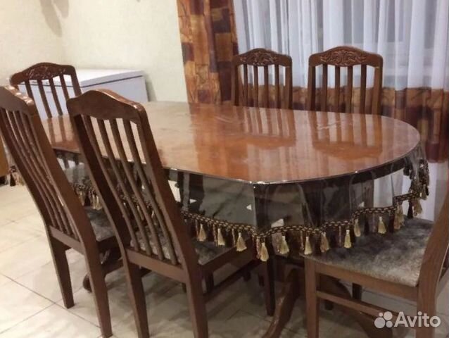 Скатерть с разноцветной бахромой