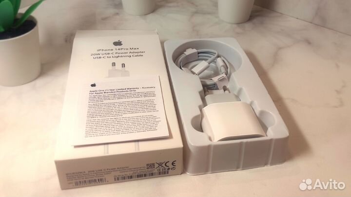 Зарядное устройство Apple iPhone 20W