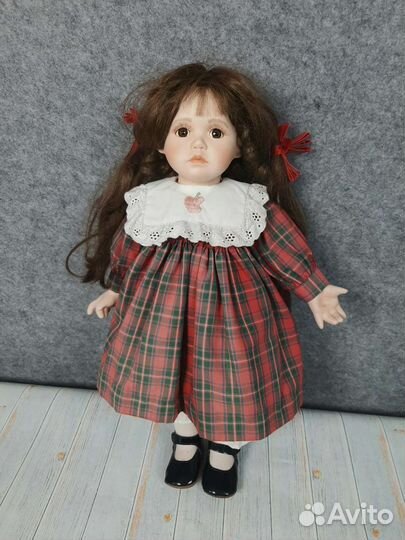 Кукла фарфоровая коллекционная Ann Timmerma