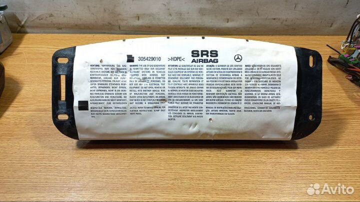 Подушка безопасности пассажирская Mercedes-Benz