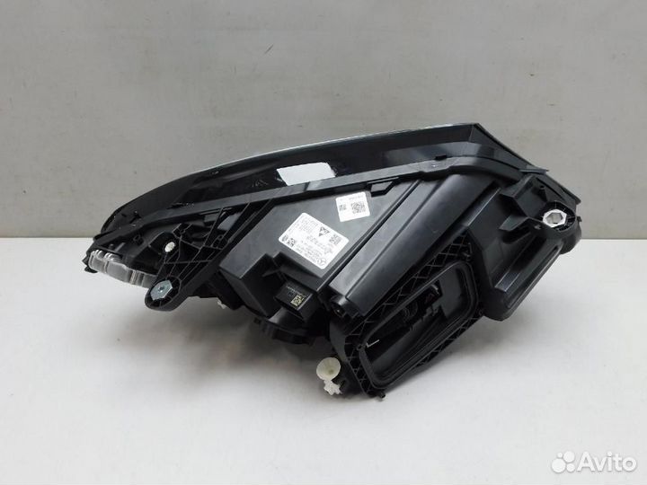 Фара левая Mercedes-Benz C-Class