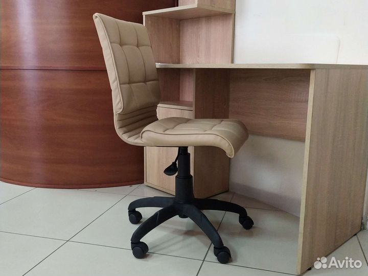 Компьютерное кресло