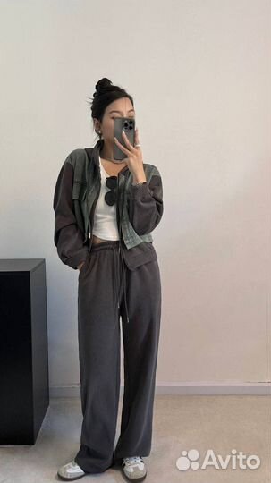 Костюм с брюками палаццо