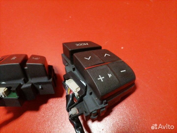 Блок кнопок на руль Lexus Lx570 URJ201L 3UR-FE