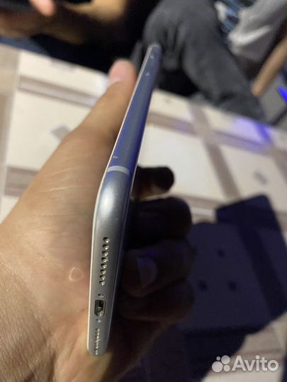 Телефон iPhone 8 plus