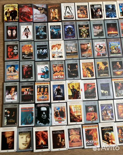 DVD диски с фильмами (примерно 105шт.)