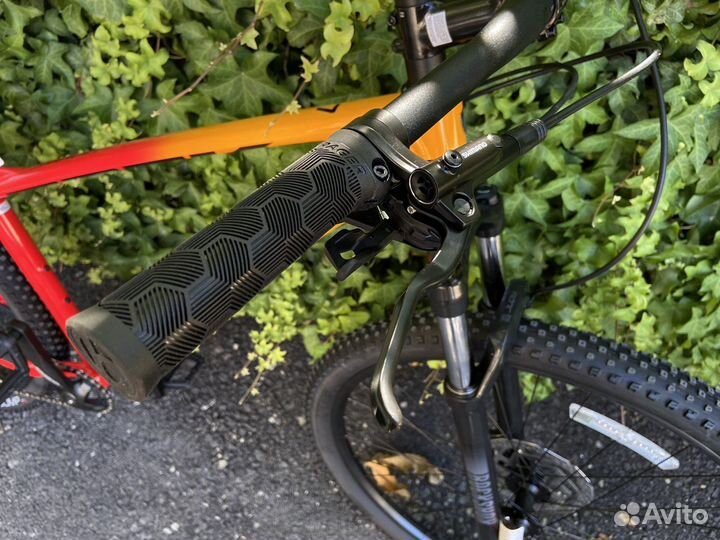 Велосипед Trek marlin 7 29 Marigold to Radioactive