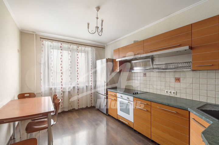 3-к. квартира, 108 м², 10/16 эт.
