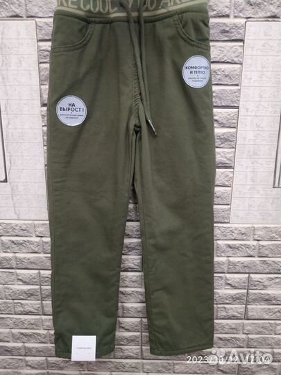 Джинсы на флисе,новые, на мальчика 104 размер