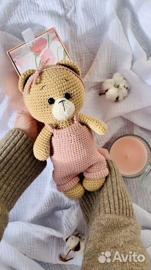 Вязаная игрушка Медвежонок