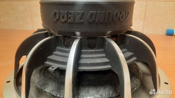 Сабвуфер ground zero radioactive 12