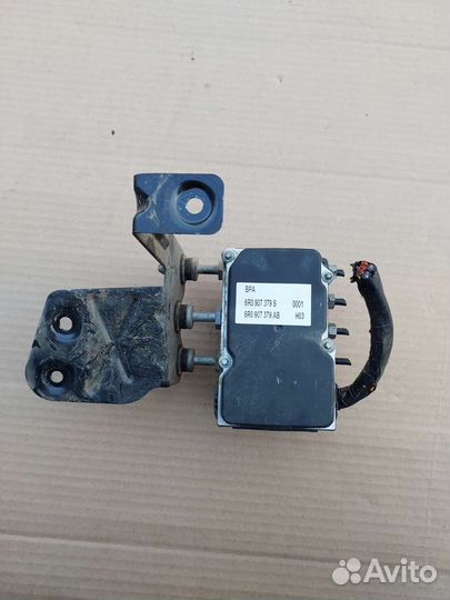 Блок ABS Skoda Fabia 2 6R0907379S